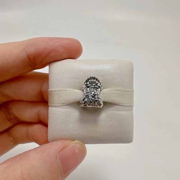 Pandora Game of Thrones The Iron Throne Charm - Picture 3 of 5